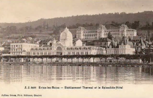 Etablissement thermal et vue du Splendide par Jullien frères désigne Louis II (1856-1920) et Frank (1863-1933) Jullien, photographes et éditeurs de cartes postales