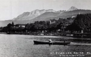 Le lac Léman et la dent d'Oche - Evian